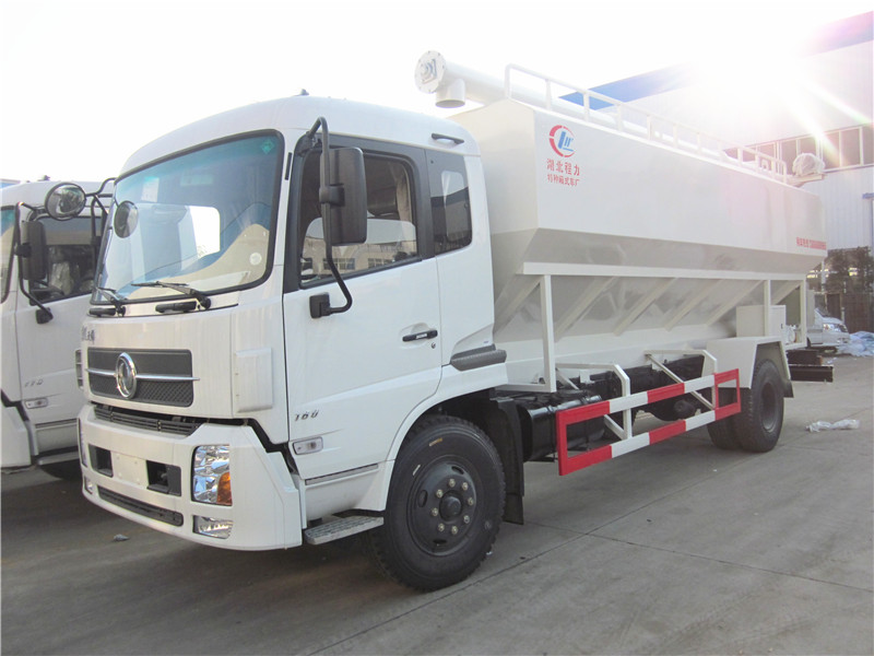散裝<a href=http://zsjsy.cn/siliaoche/ target=_blank class=infotextkey>飼料車</a>圖片展示