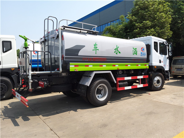 20190618_16198.jpg