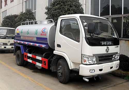 混凝土添加劑運(yùn)輸車 混凝土添加劑運(yùn)輸車
